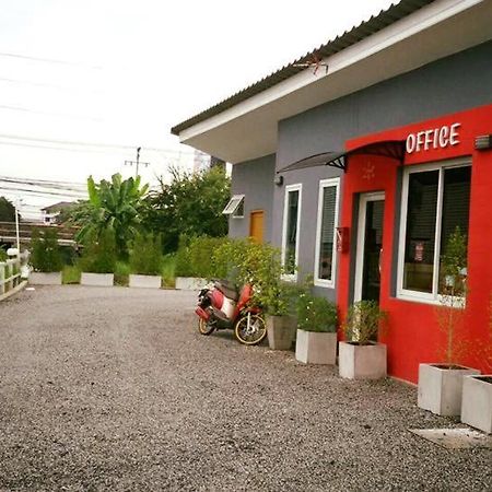 Love Box Resort Bangkok Dış mekan fotoğraf